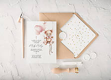 Papiernictvo - Pozvánka na krst s ružovým medvedíkom na hojdačke 2 (Nálepka na obálku s priemerom 4 cm) - 17369345_