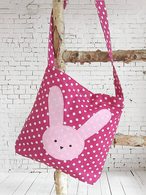 Detské tašky - Veľkonočná crossbody taška (Malinová s ružovým zajkom) - 17369654_