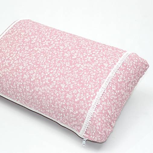Úžitkový textil - Biele kvietky na ružovej - obliečka na cestovný vankúš - 17367623_