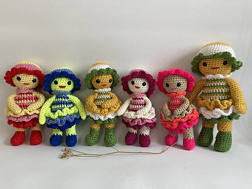 Hračky - háčkovaná bábika Klubúčiková 6x - 17369871_