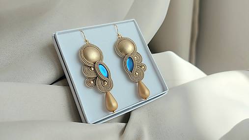 Náušnice - Zlaté trblietky - soutache earring - ručne šité šujtášové náušnice - 17371318_