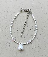 Náramky - Handmade náramok biele kvety - chirurgická oceľ - 17373174_