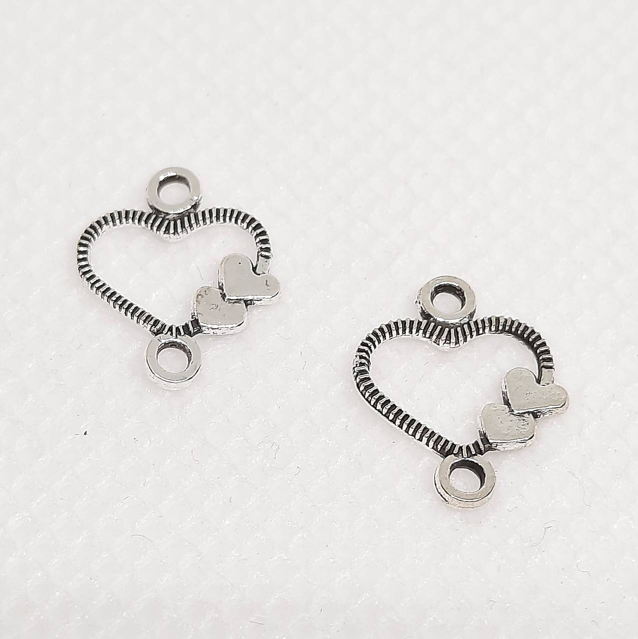 Medzikus srdce-1ks (13x10mm-st.striebro)