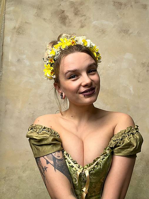 Kvetinová čelenka "náruč plná narcisov"