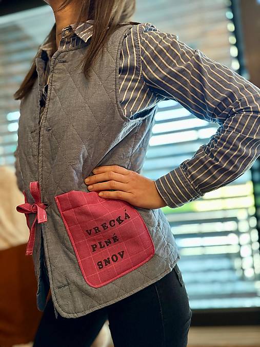 Vesty - UPcyklovaná prešívaná vestička - 17376543_