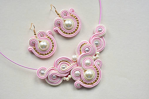 Sady šperkov - Elegantný soutache set náhrdelníka a náušníc - 17376387_