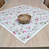 Úžitkový textil - IVETA - ružové ťahavé ruže - obrus štvorec - 17382467_