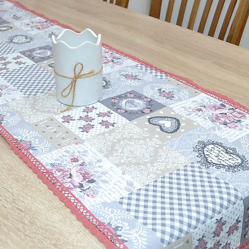 Úžitkový textil - Srdiečkovo ružičková romantika - stredový obrus 165x38 - 17383325_