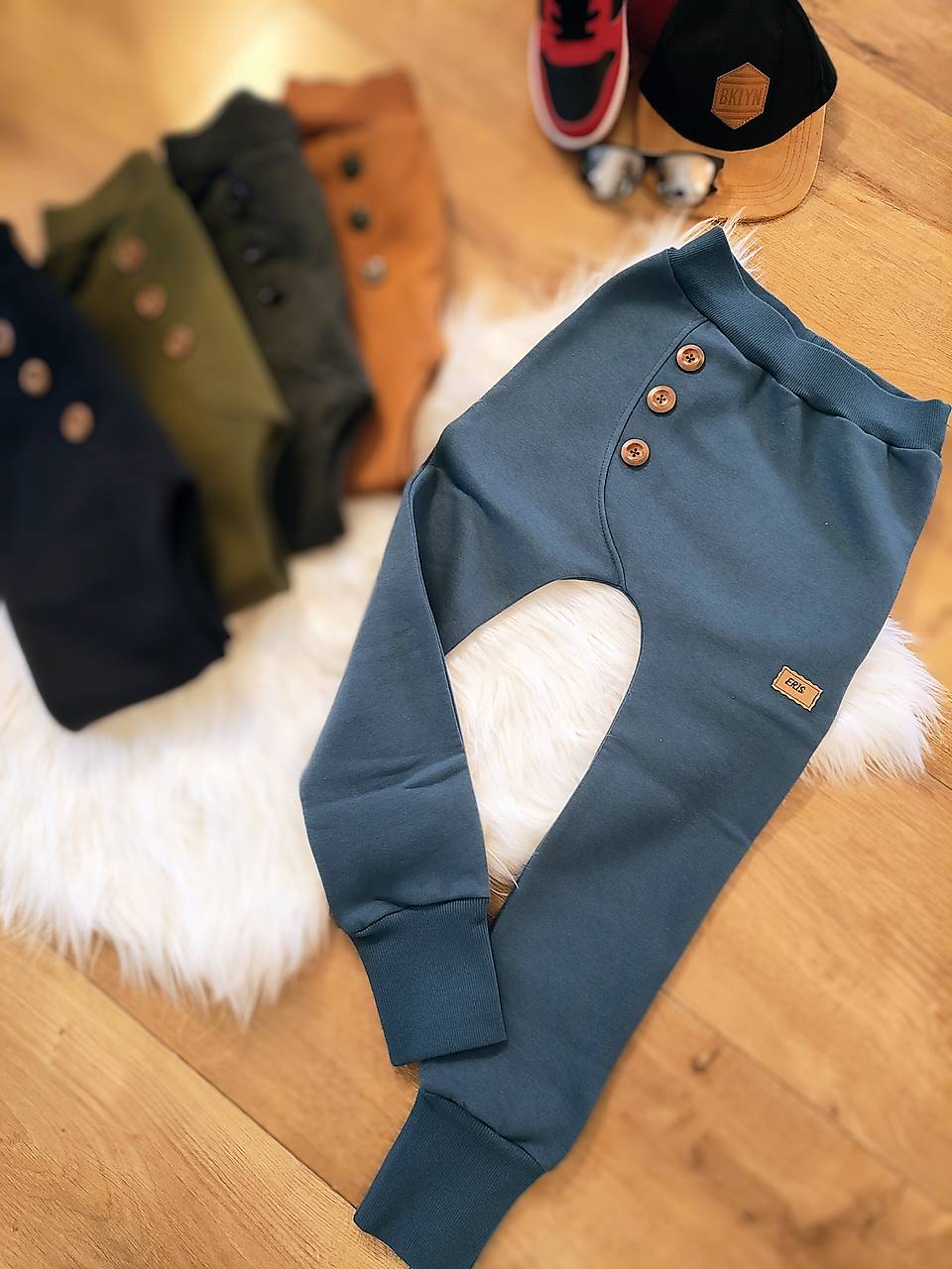 Pudláče BUTTON s vreckami PETROLEJ