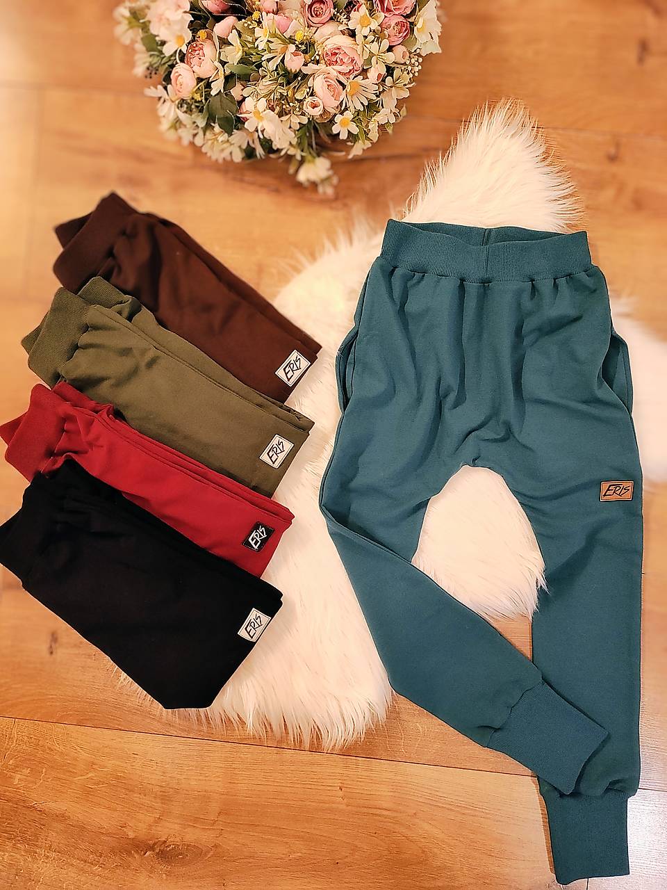 Pudláče klasik s vreckami PETROLEJ