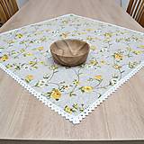 Úžitkový textil - IVETA - žlté ťahavé ruže - obrus štvorec - 17384573_