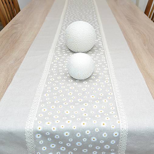 Úžitkový textil - HALINA - sedmokrásky - behúň na stôl - 17386547_