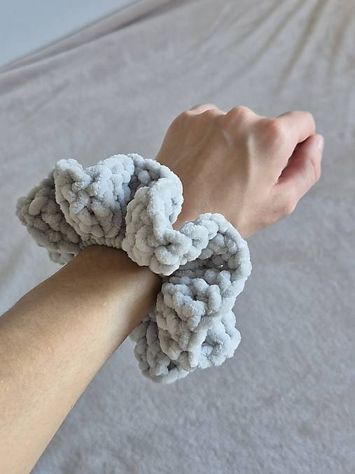 Scrunchie gumičky do vlasov - neutrálne (Šedá)