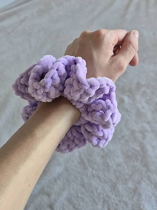 Scrunchie gumičky do vlasov - farebné (Fialová)