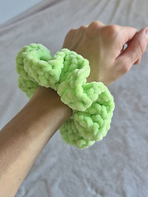 Scrunchie gumičky do vlasov - farebné (Zelená)