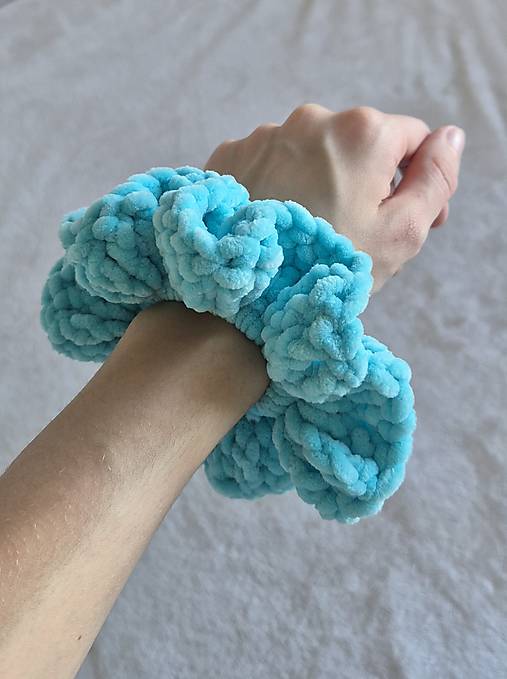 Scrunchie gumičky do vlasov - farebné (Modrá)