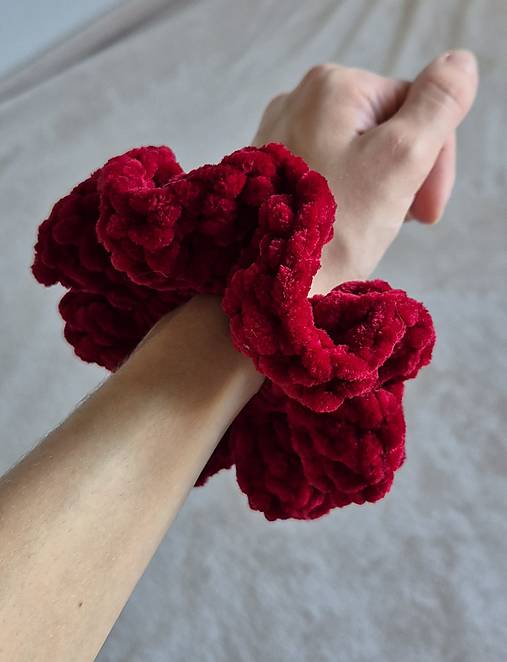Scrunchie gumičky do vlasov - farebné (Červená)