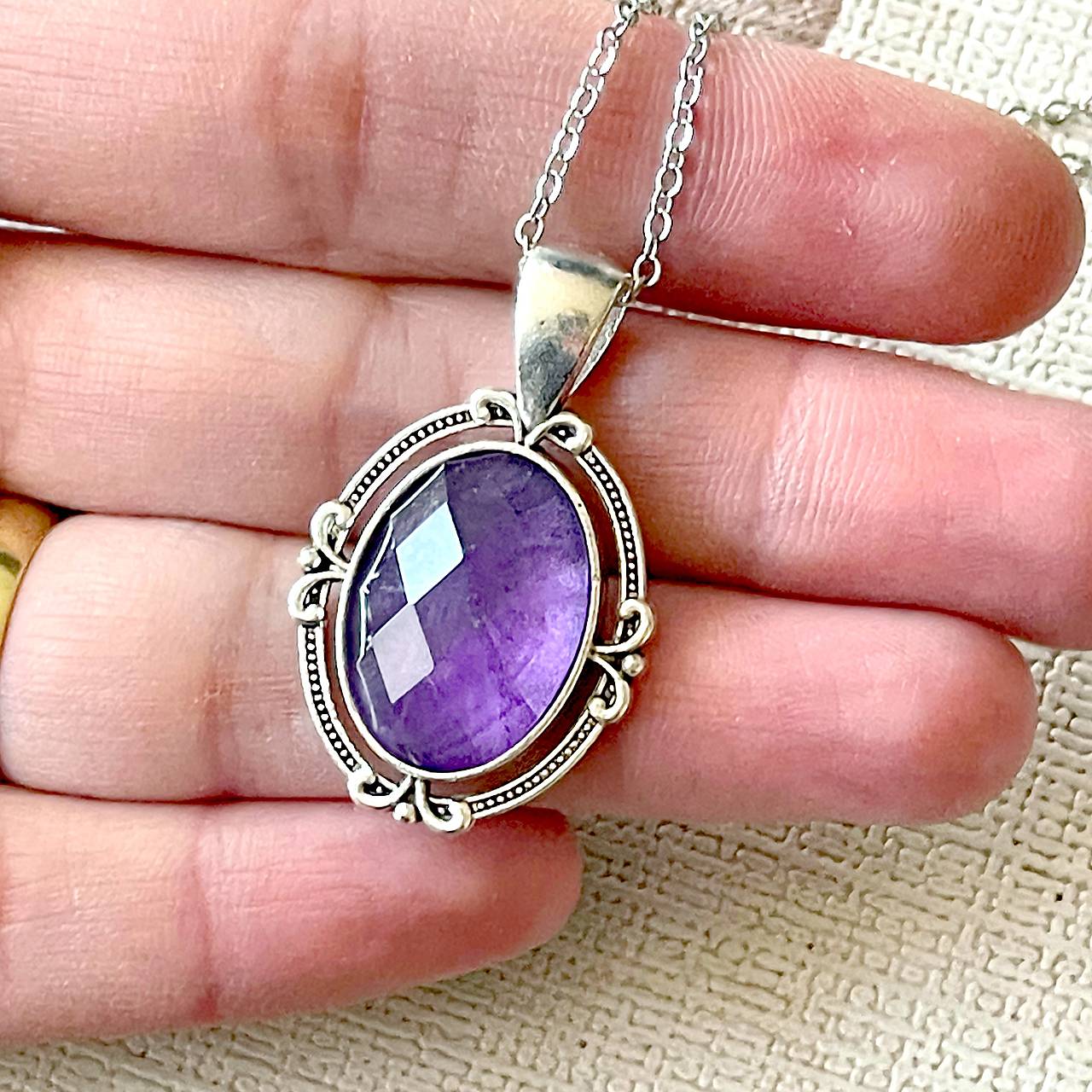 Amethyst Antique Silver Necklace / Náhrdelník s brúseným ametystom E066