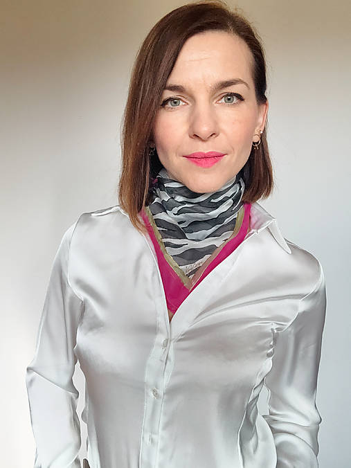 Maľovaná hodvábna šatka Zebra