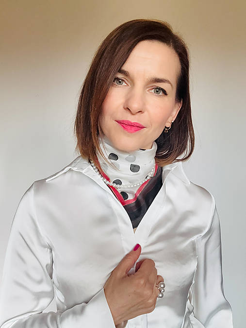 Maľovaná hodvábna šatka Polka Dots