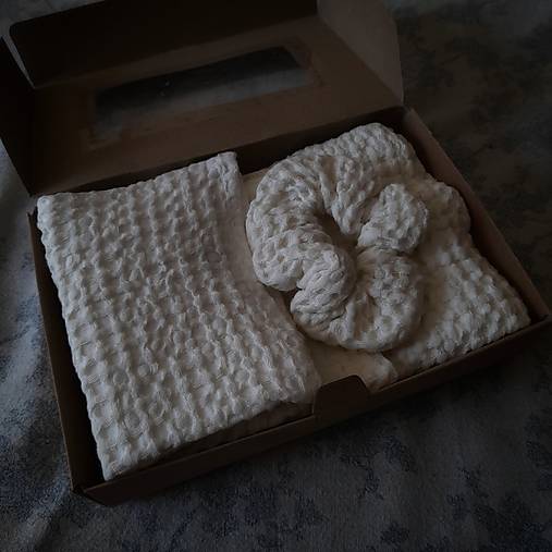Úžitkový textil - Set turban, uterák, žinka a gumička - 17394184_