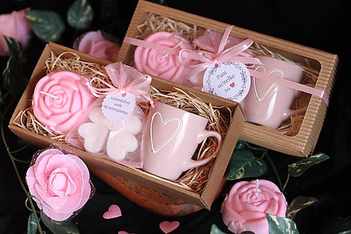 Sviečky - Voňavý levanduľový balíček pre pani učiteľku, vychovávateľku (ružový balíček / šálka so ❤) - 17396354_