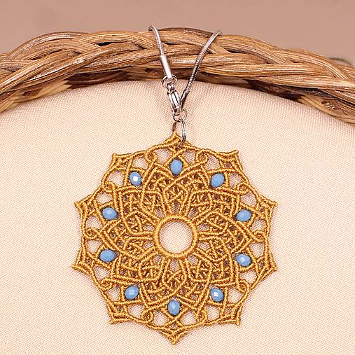 Náhrdelníky - Makramé prívesok "Mandala boho" - 17402154_