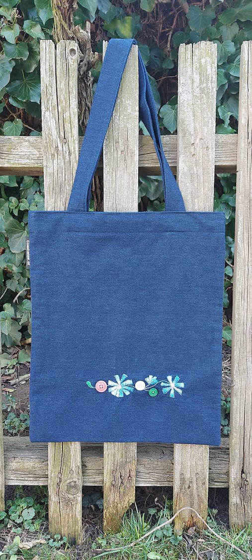 Dobrý obchod - Taška s výšivkou - modré kvety, gombíky - 17403669_