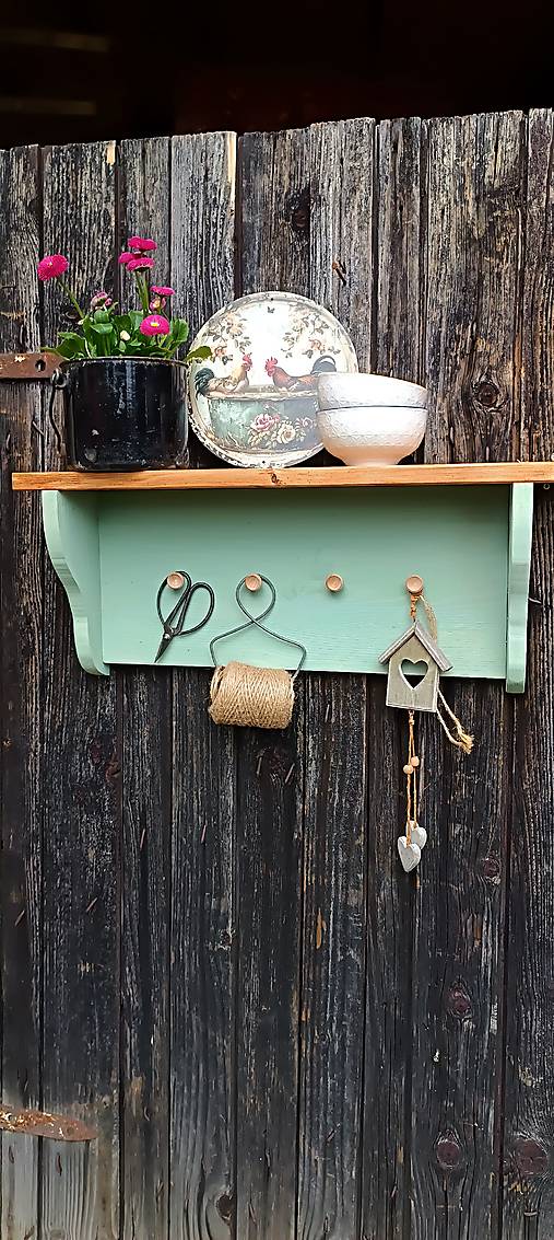 Nábytok - Vidiecka polica so 4 vešiakmi - 17404280_