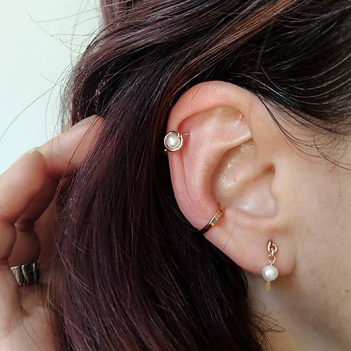 Náušnice - Helix piercing kroužok s riečnou perlou - 17407270_