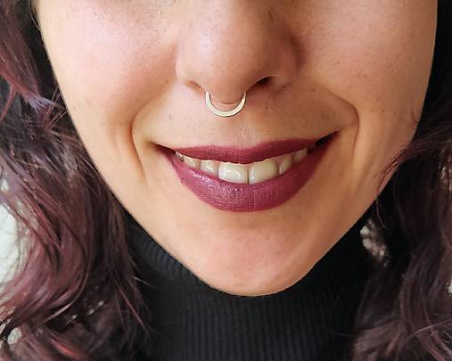 Iné šperky - Strieborný nepravý piercing do nosa - 17407395_
