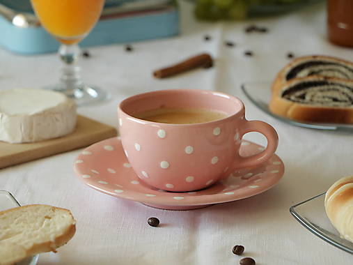 Nádoby - Kapučíno šálka s podšálkou (Ružová bodkovaná) - 17409634_