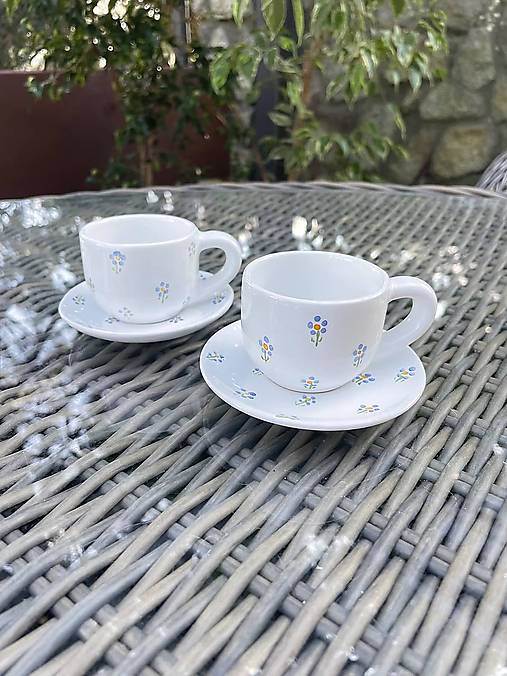 Nádoby - Piccolo šálka s podšálkou (Biela s kvietkami) - 17409983_