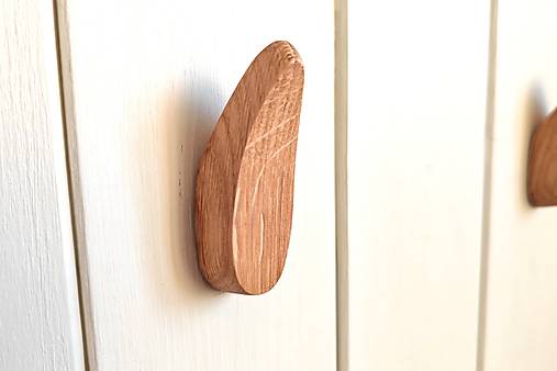 Nástenný vešiak PRINCESS drevo dub