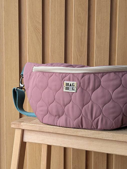 Prešívaná ľadvinka - řužová