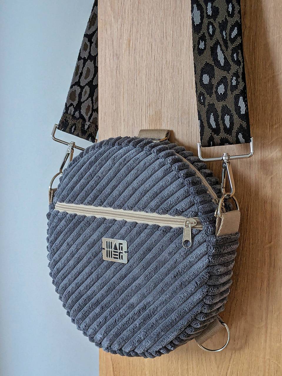 Menčestrová kabelka  M U L T I  - šedá