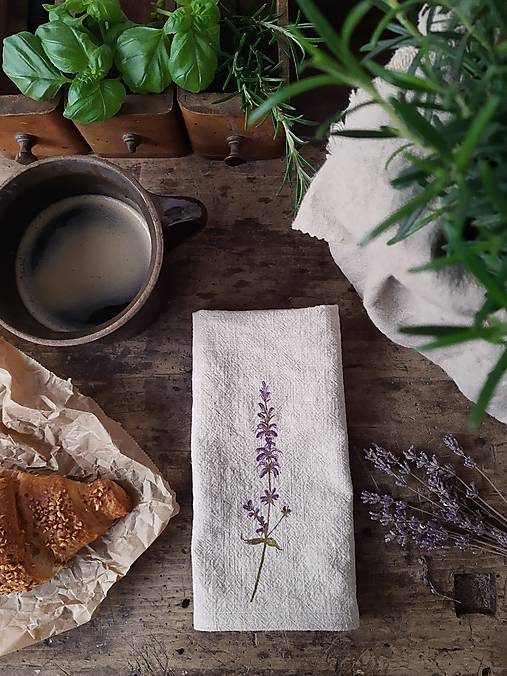 Úžitkový textil - Ľanové prestieranie - lúčne kvety (šalvia) - 17423218_