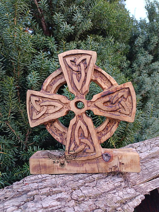 Sochy - Keltský kríž - Celtic cross statue - 17428423_