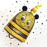 Kľúčenky - KĽÚČOVČIELKA - vrecko / prívesok / kľúčenka - 17431824_