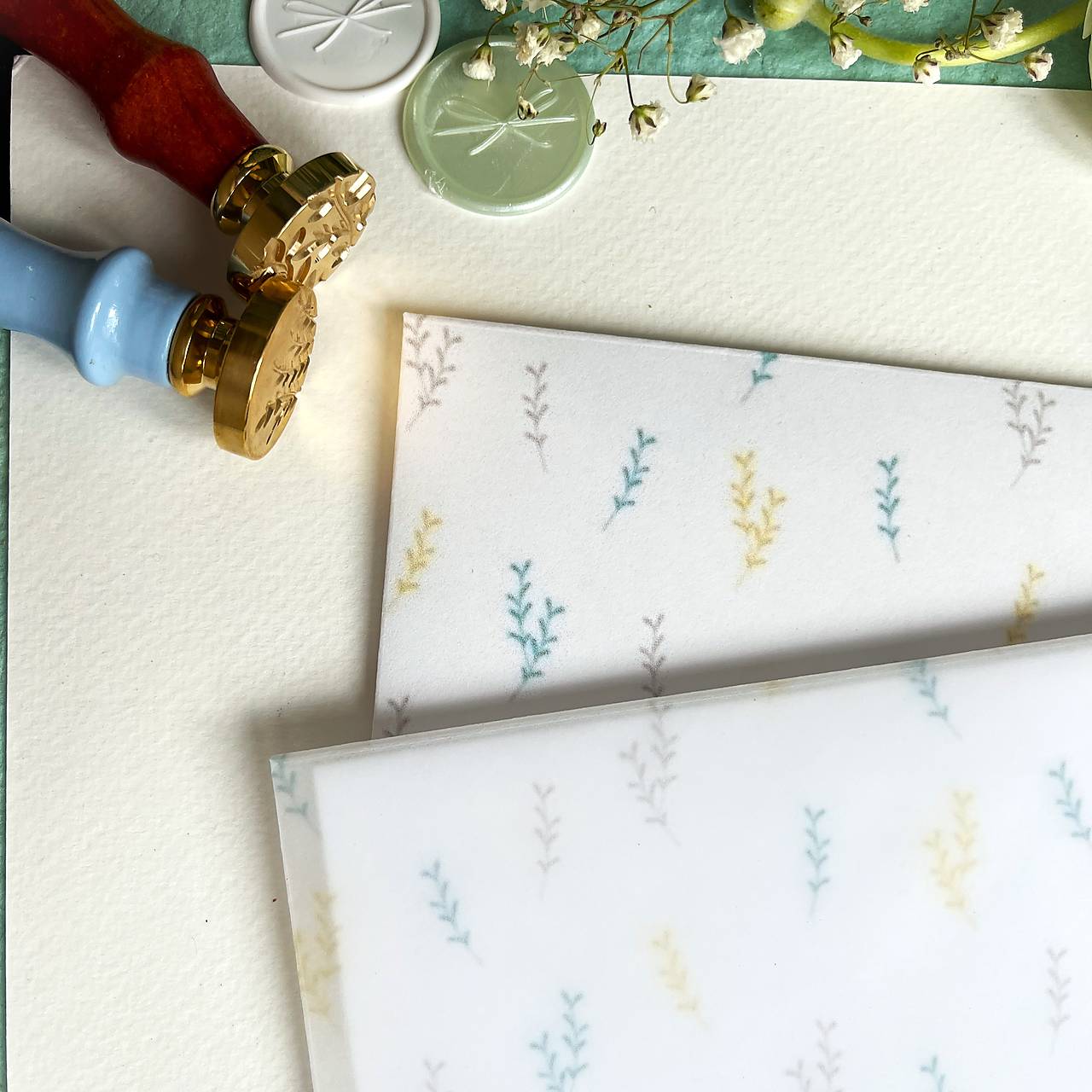 narodeninová/darčeková/gratulačná obálka Jemné lístky