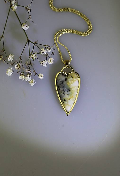 Náhrdelníky - opál prívesok - šlupňa pozlátené striebro - 17434092_