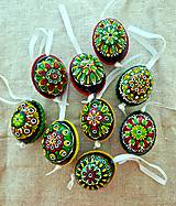 Dekorácie - Čierno-farebné madeirové kraslice na zavesenie - 17432529_