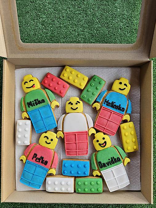 Dekorácie - Medovníková lego krabička - 17435553_