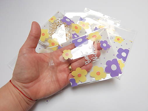 Obalový materiál - Obal na drobnosti - fialovo/žlté kvety 10 x 10 cm - 17437037_