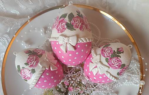 Dekorácie - Veľkonočné vajíčka s ružičkami a mašličkou  - 17440606_