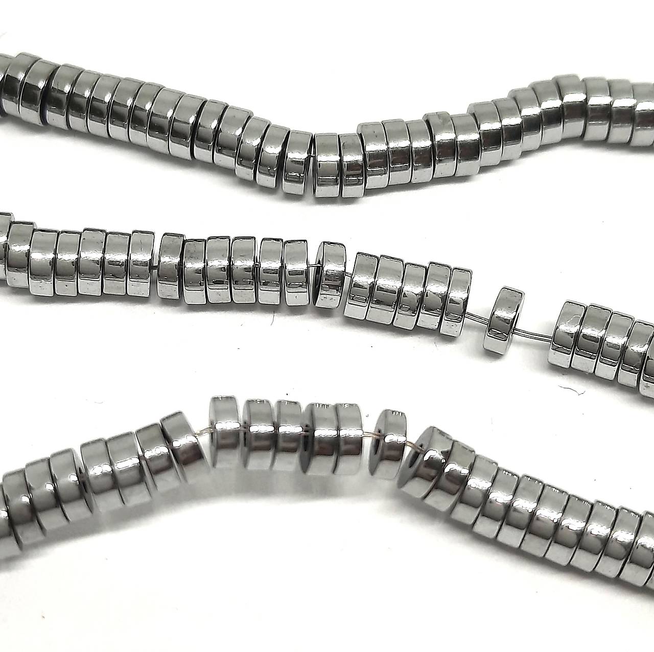 Medzikus hematit - 1ks (3x0,9mm-strieborná)