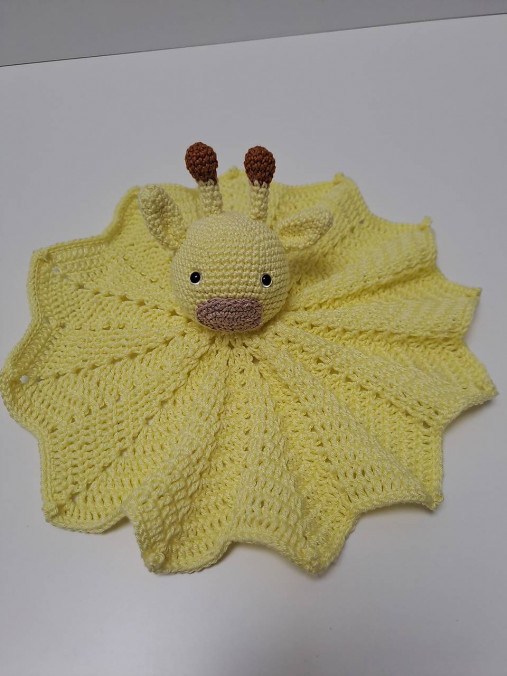 Hračky - Háčkovaný mojkáčik ŽIRAFKA - 17446000_