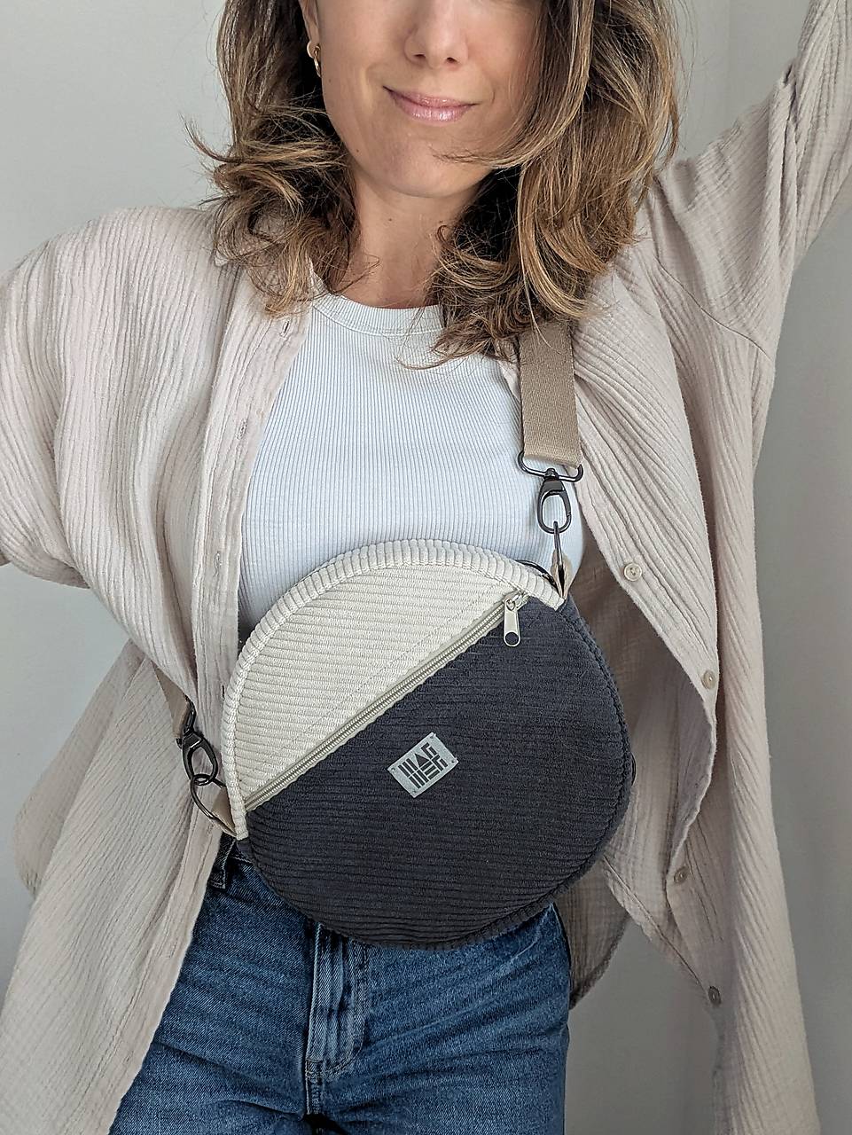 Menčestrová kabelka  M U L T I  - šedo-béžová