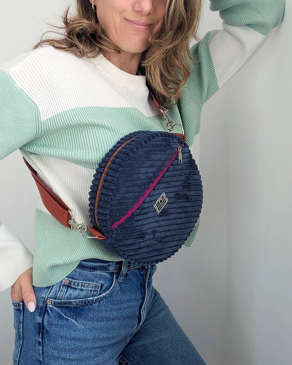 Menčestrová kabelka  M U L T I  - tmavomodrá