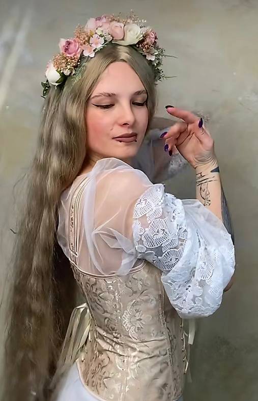 Kvetinová čelenka "reticella" - ružovokrémová